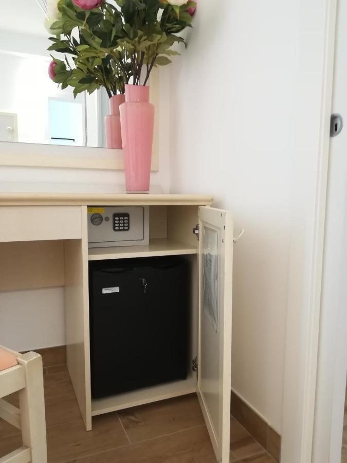 Hotel Flora Alba Adriatica Extérieur photo