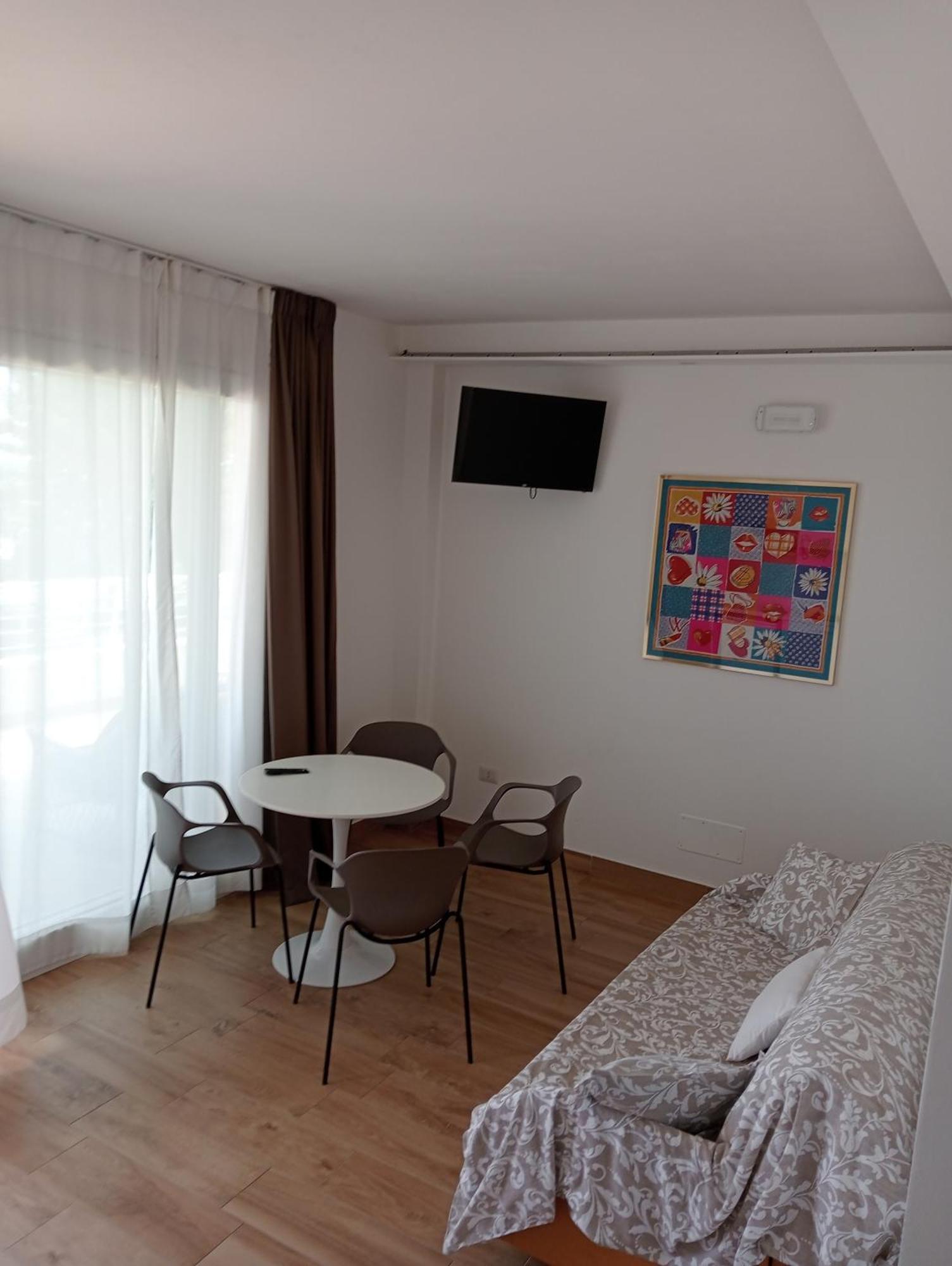 Hotel Flora Alba Adriatica Extérieur photo